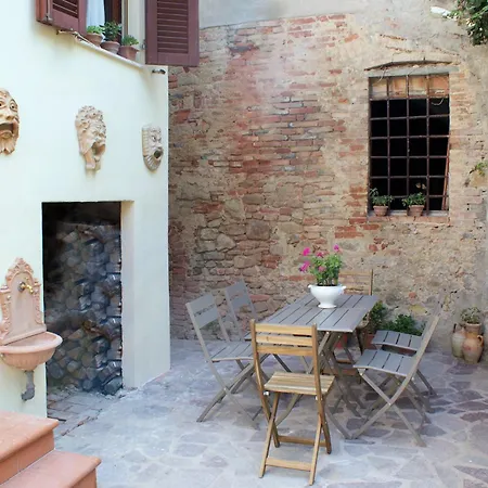 In Borgo -legoli Apartamento *